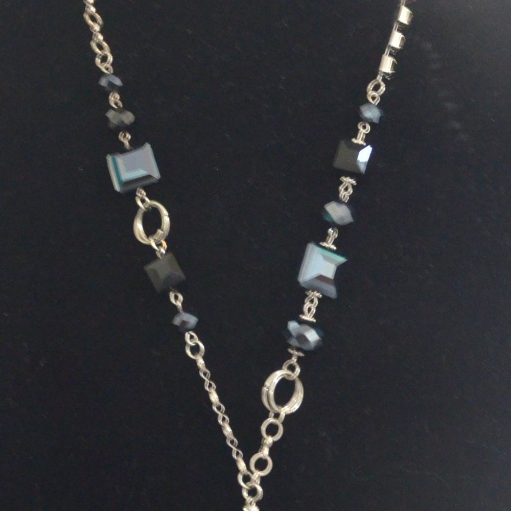 Curvy Encore - Picture 2 of 3